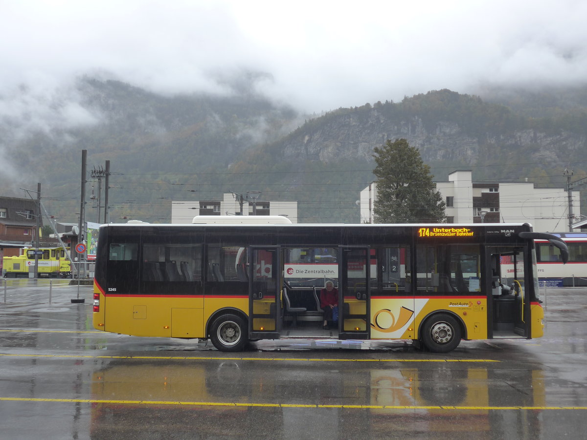 (221'661) - PostAuto Bern - BE 422'461 - MAN/Gppel (ex AVG Meiringen Nr. 61) am 10. Oktober 2020 in Meiringen, Postautostation