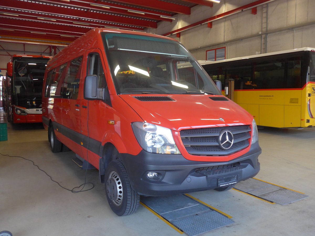 (222'109) - AFA Adelboden - Nr. 53 - Mercedes am 19. Oktober 2020 in Frutigen, Garage