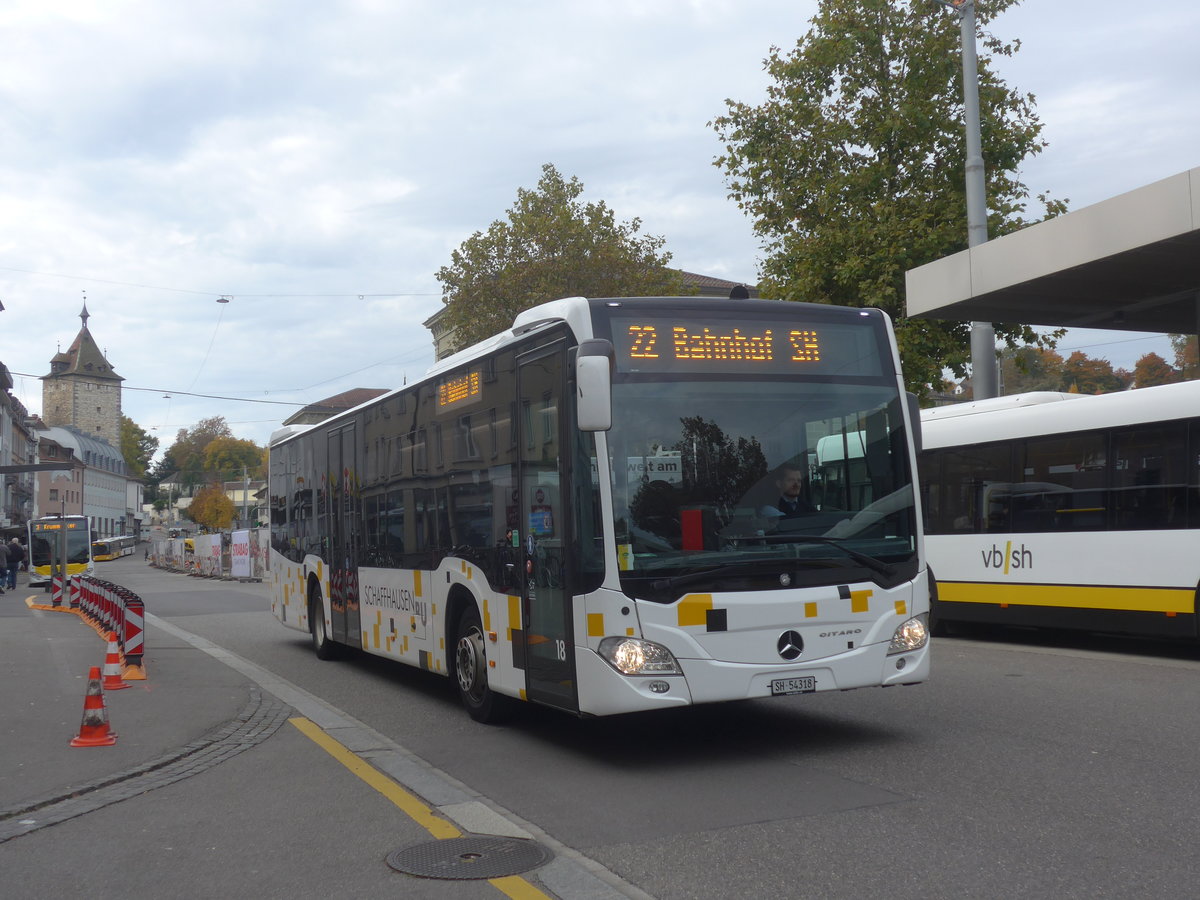 (222'239) - SB Schaffhausen - Nr. 18/SH 54'318 - Mercedes am 21. Oktober 2020 beim Bahnhof Schaffhausen