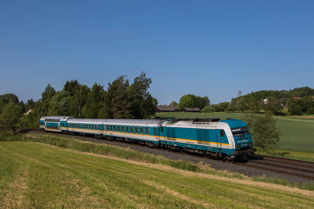 223 069 aus Weiden kommend am 29. Mai 2023 bei Escheldorf.