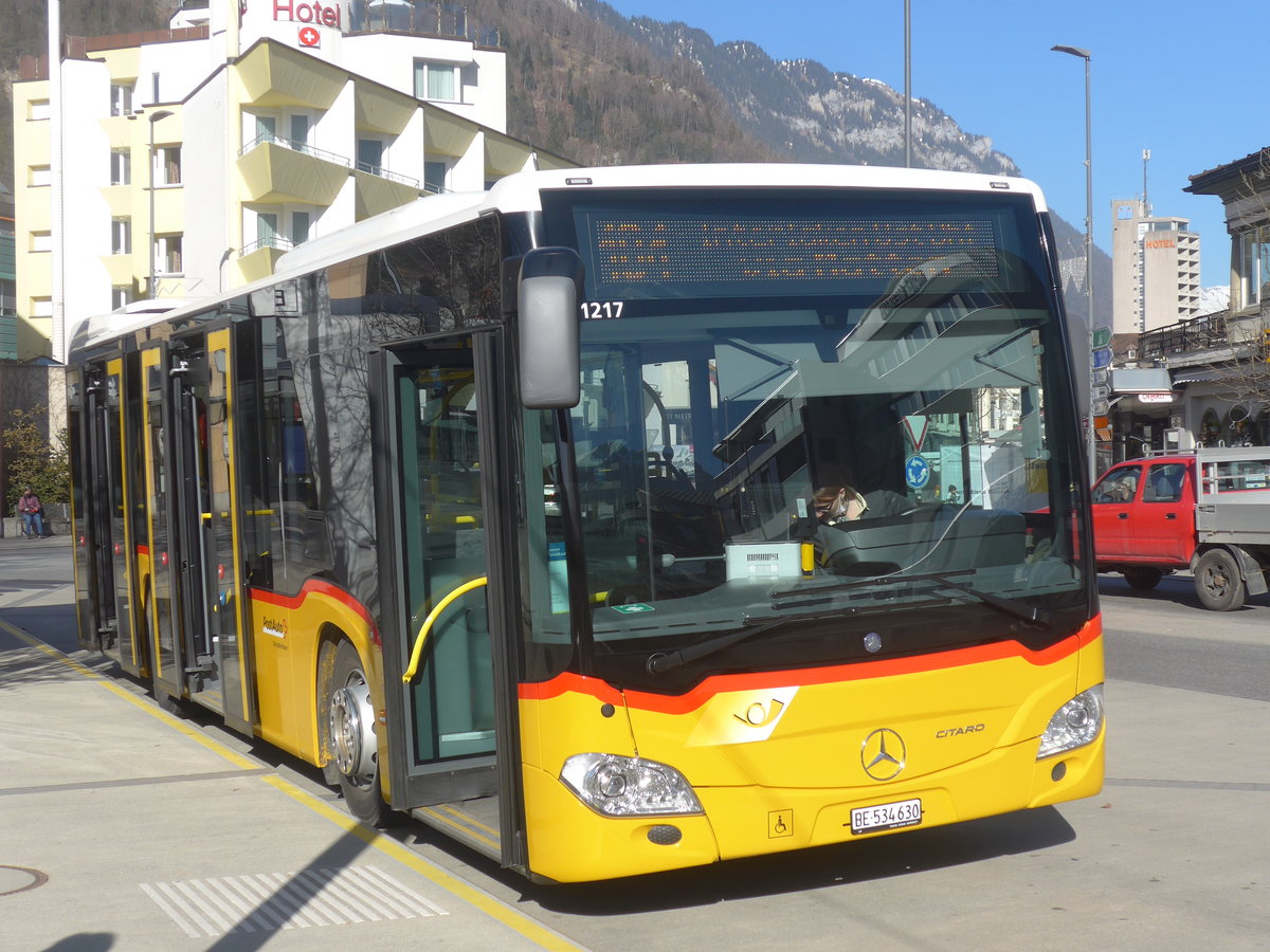 (223'754) - PostAuto Bern - BE 534'630 - Mercedes am 25. Februar 2021 beim Bahnhof Interlaken West