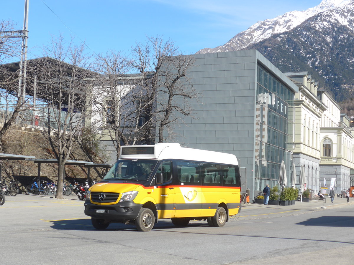 (223'913) - PostAuto Wallis - VS 468'403 - Mercedes am 2. Mrz 2021 beim Bahnhof Brig