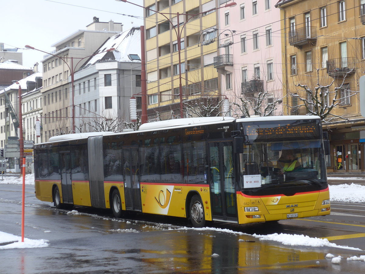 (224'149) - PostAuto Bern - Nr. 662/NE 165'363 - MAN (ex BE 610'549) am 14. Mrz 2021 beim Bahnhof La Chaux-de-Fonds (Einsatz CarPostal)