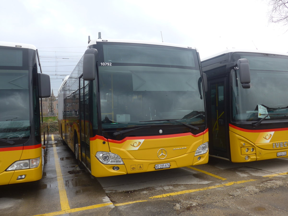 (224'188) - CarPostal Ouest - VD 205'674 - Mercedes am 14. Mrz 2021 in Yverdon, Garage