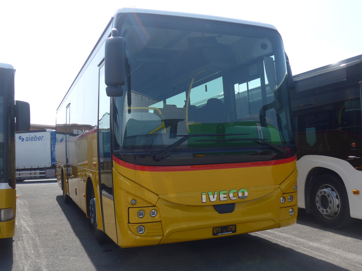 (224'731) - PostAuto - Iveco am 2. April 2021 in Kerzers, Interbus