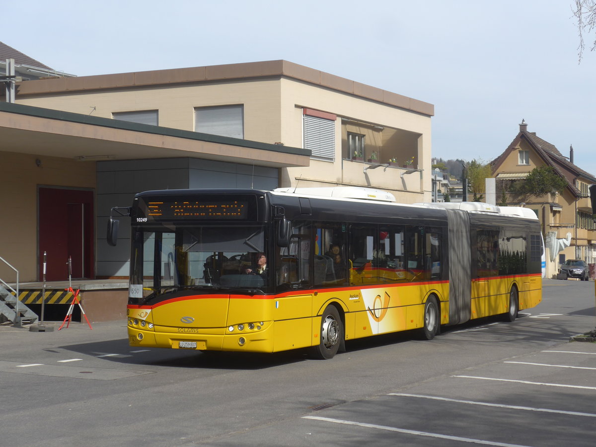 (224'804) - SB Trans, Sursee - Nr. 20/LU 259'807 - Solaris am 5. April 2021 beim Bahnhof Hergiswil