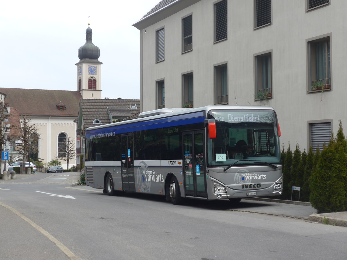 (224'826) - AAGR Rothenburg - Nr. 51/LU 138'469 - Iveco am 5. April 2021 beim Bahnhof Hergiswil