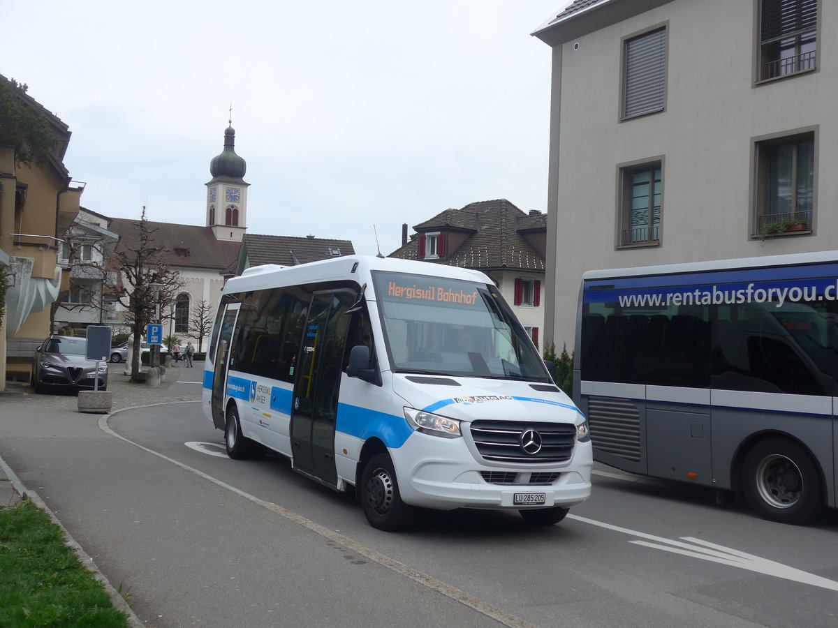 (224'829) - AAGR Rothenburg - Nr. 119/LU 285'205 - Mercedes am 5. April 2021 beim Bahnhof Hergiswil