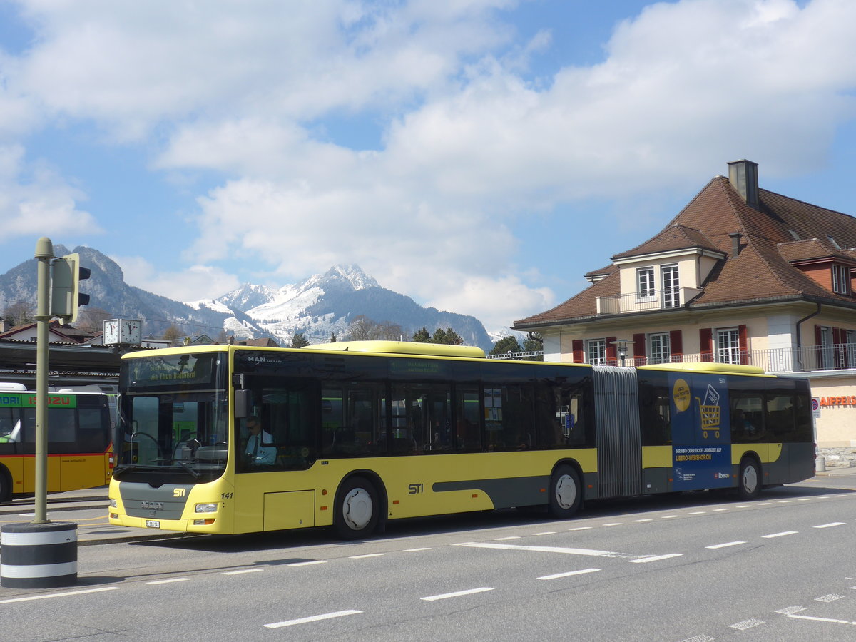 (224'985) - STI Thun - Nr. 141/BE 801'141 - MAN am 14. April 2021 beim Bahnhof Spiez