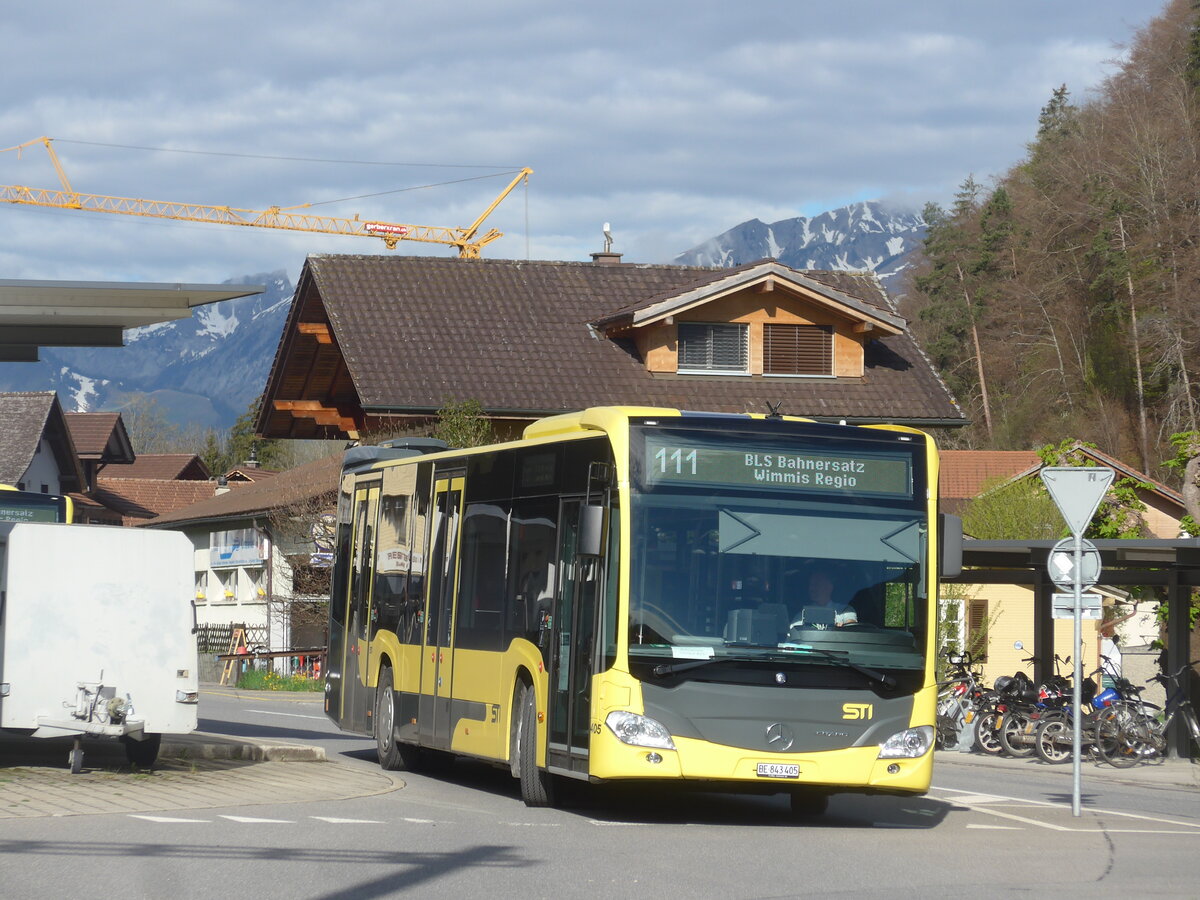 (225'319) - STI Thun - Nr. 405/BE 843'405 - Mercedes am 30. April 2021 beim Bahnhof Oey-Diemtigen