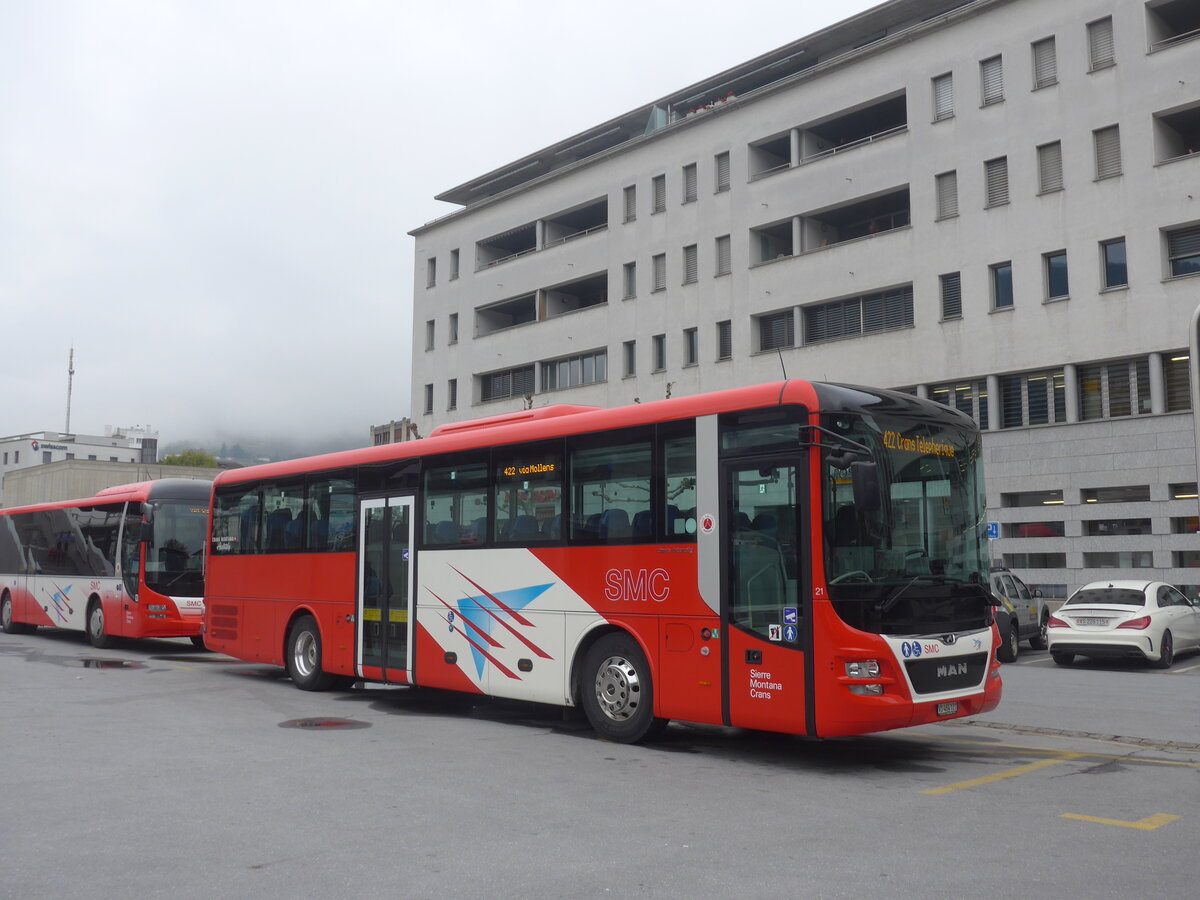 (225'371) - SMC Montana - Nr. 21/VS 464'121 - MAN am 1. Mai 2021 beim Bahnhof Sierre