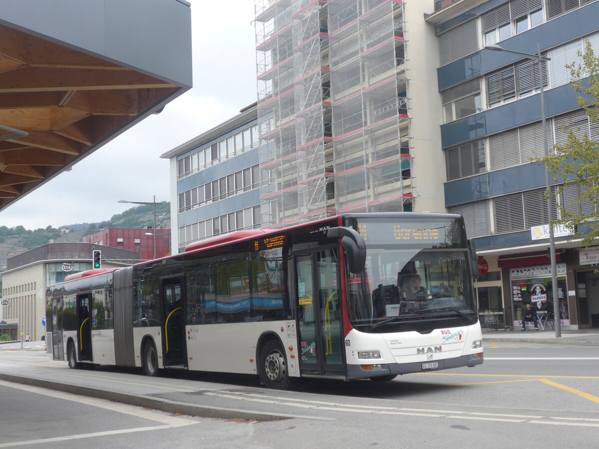 (225'412) - PostAuto Wallis - Nr. 60/VS 370'181 - MAN (ex Lathion, Sion Nr. 60) am 1. Mai 2021 beim Bahnhof Sion