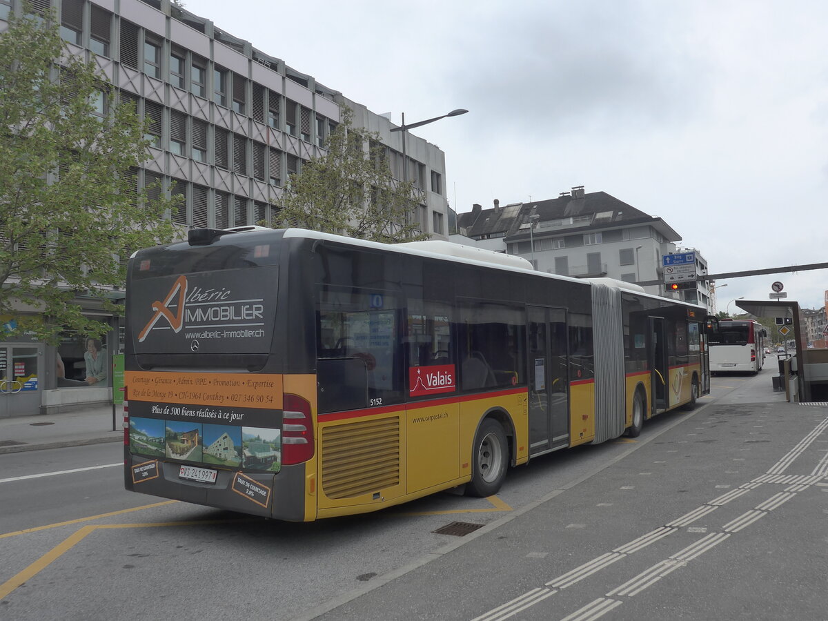 (225'414) - PostAuto Wallis - Nr. 11/VS 241'997 - Mercedes am 1. Mai 2021 beim Bahnhof Sion