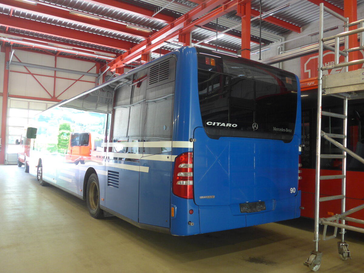 (225'933) - AFA Adelboden - Nr. 90 - Mercedes am 16. Juni 2021 in Frutigen, Garage