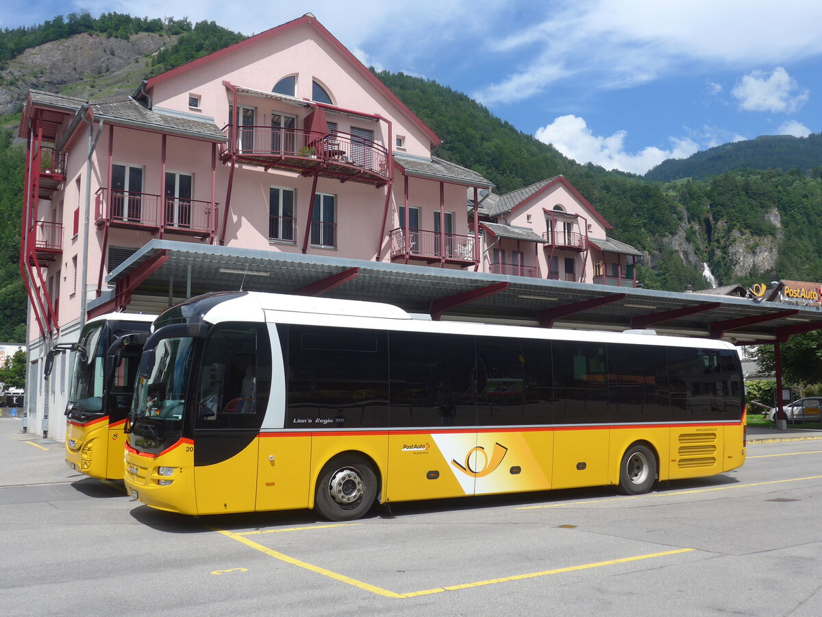 (226'280) - PostAuto Zentralschweiz - Nr. 20/OW 10'070 - MAN (ex Dillier, Sarnen Nr. 20) am 10. Juli 2021 in Meiringen, Postautostation