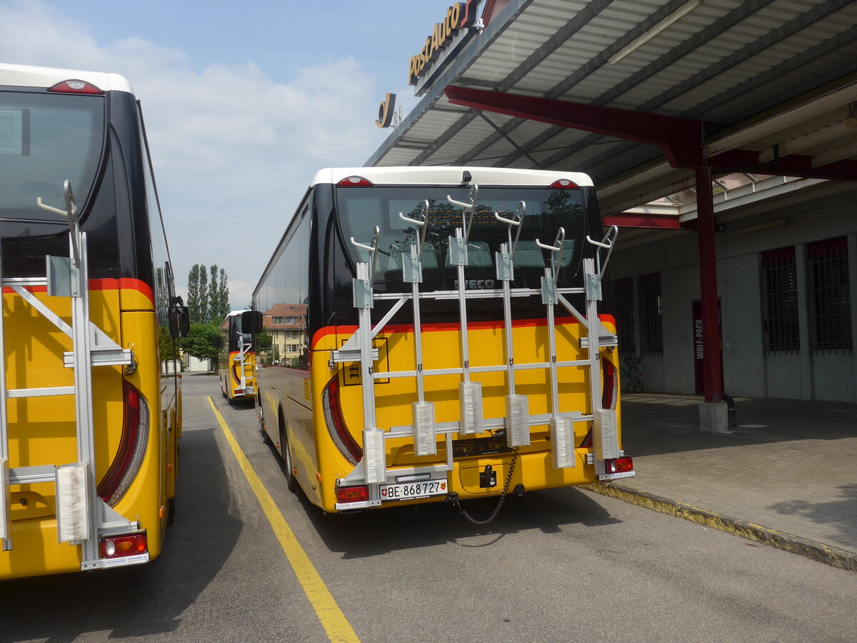 (226'702) - Flck, Brienz - Nr. 27/BE 868'727 - Iveco am 24. Juli 2021 in Meiringen, Postautostation