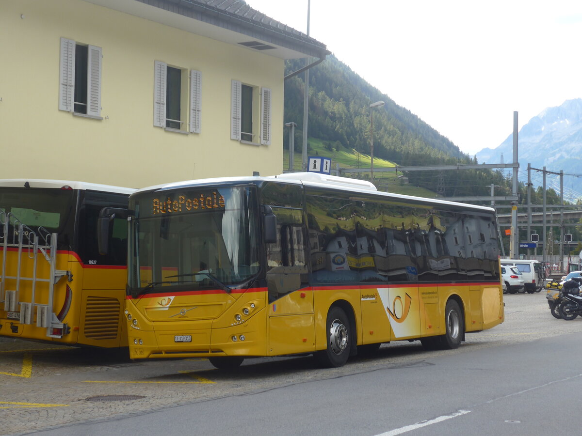 (227'973) - Barenco, Faido - TI 319'313 - Volvo am 11. September 2021 beim Bahnhof Airolo