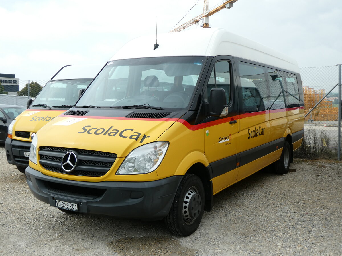 (228'266) - CarPostal Ouest - VD 329'201 - Mercedes am 25. September 2021 in Daillens, Planzer