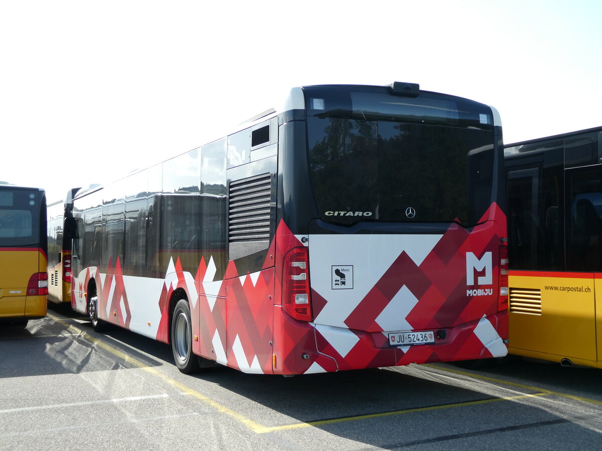 (228'293) - CarPostal Ouest - JU 52'436 - Mercedes am 25. September 2021 in Develier, Parkplatz