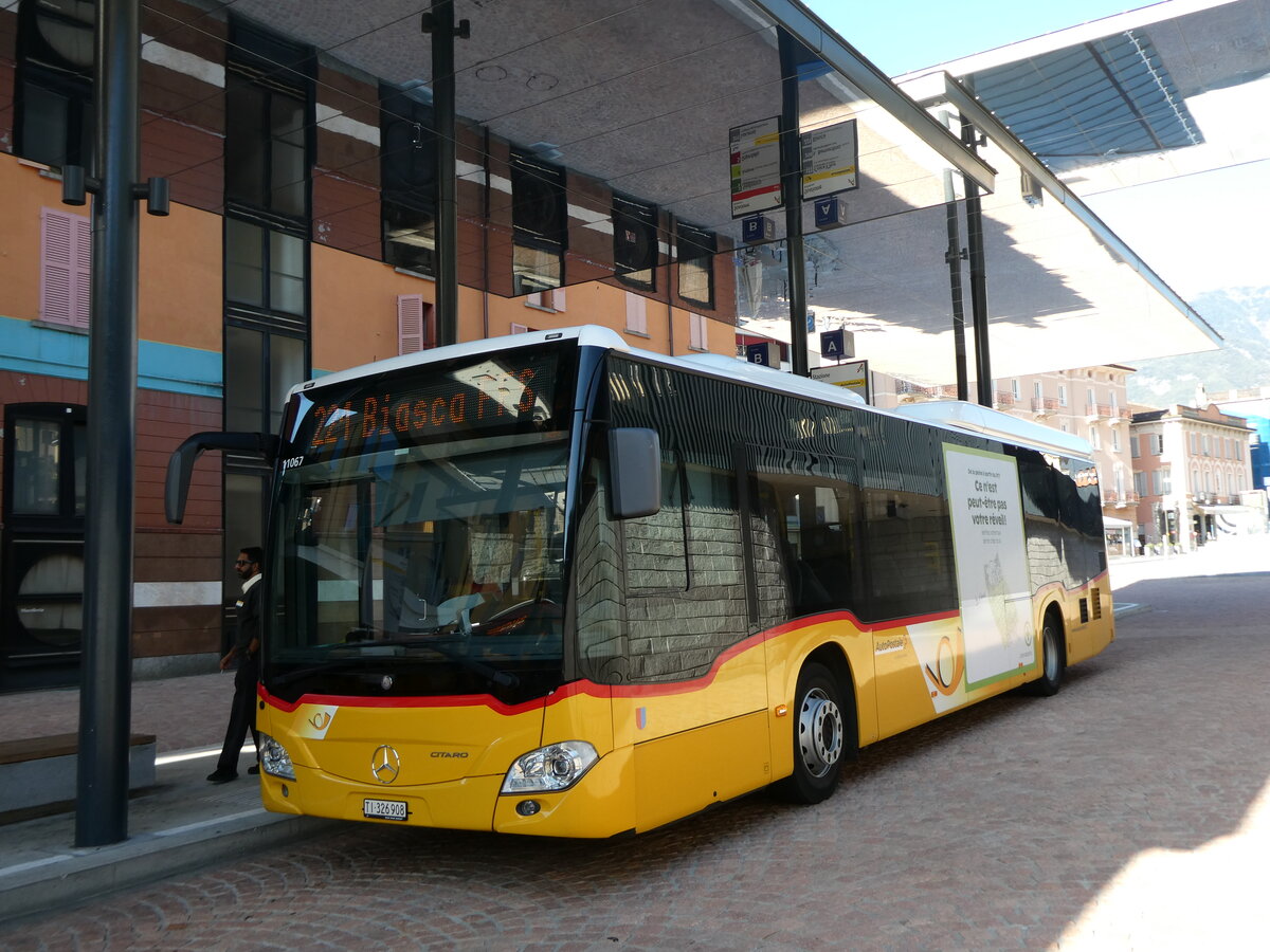 (229'208) - AutoPostale Ticino - TI 326'908 - Mercedes am 14. Oktober 2021 beim Bahnhof Bellinzona