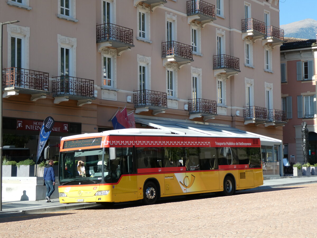 (229'212) - AutoPostale Ticino - TI 228'014 - Mercedes am 14. Oktober 2021 beim Bahnhof Bellinzona