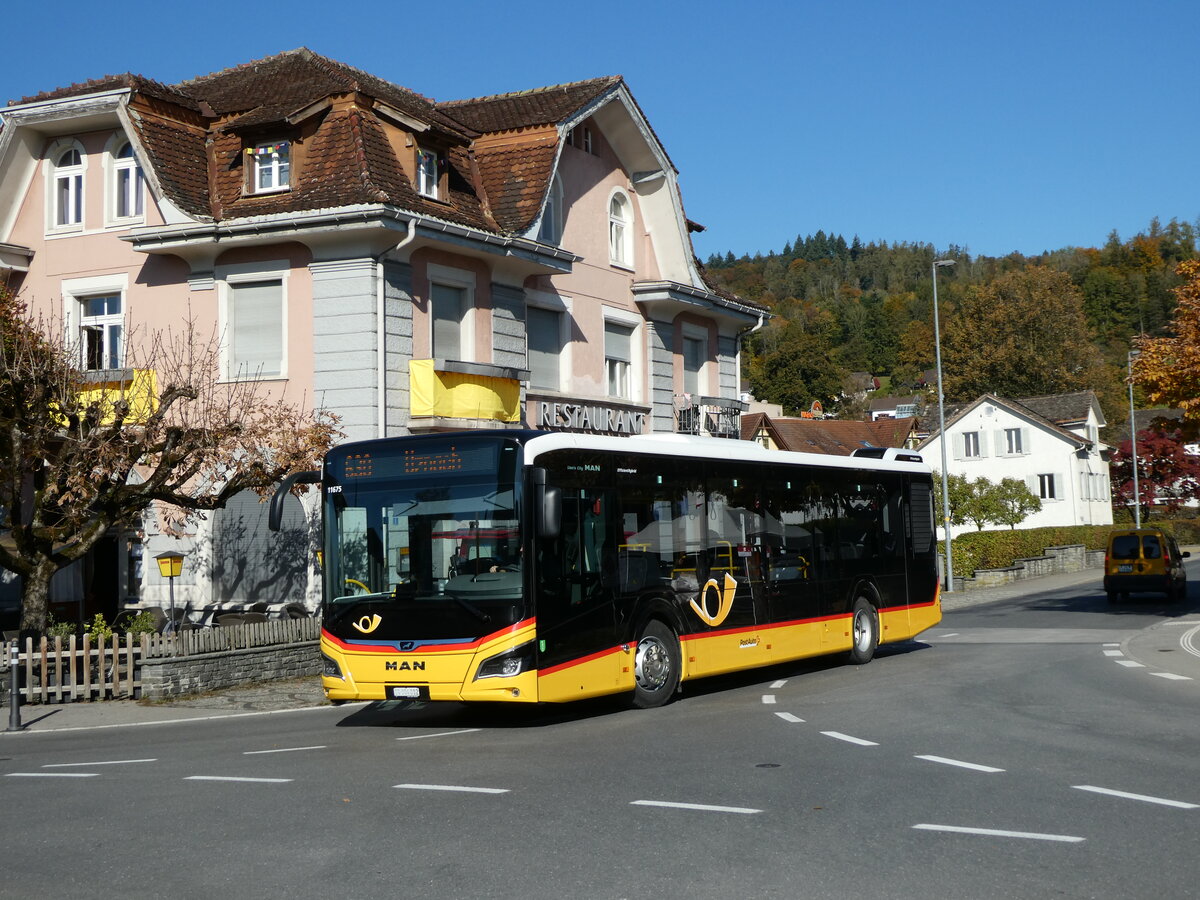 (229'759) - PostAuto Ostschweiz - SG 304'012 - MAN am 23. Oktober 2021 beim Bahnhof Uznach