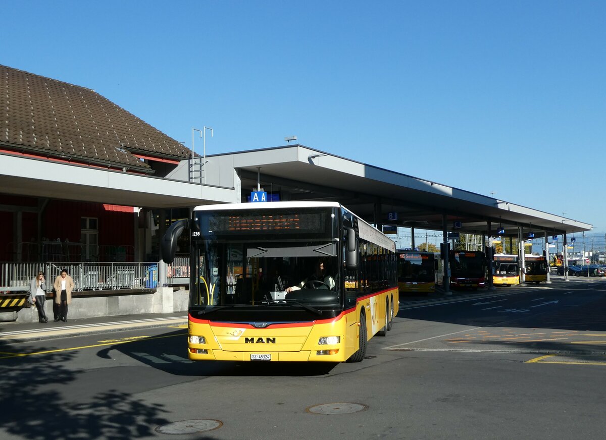 (229'790) - Lienert&Ehrler, Einsiedeln - SZ 45'324 - MAN (ex Schuler, Feusisberg) am 23. Oktober 2021 beim Bahnhof Pfffikon