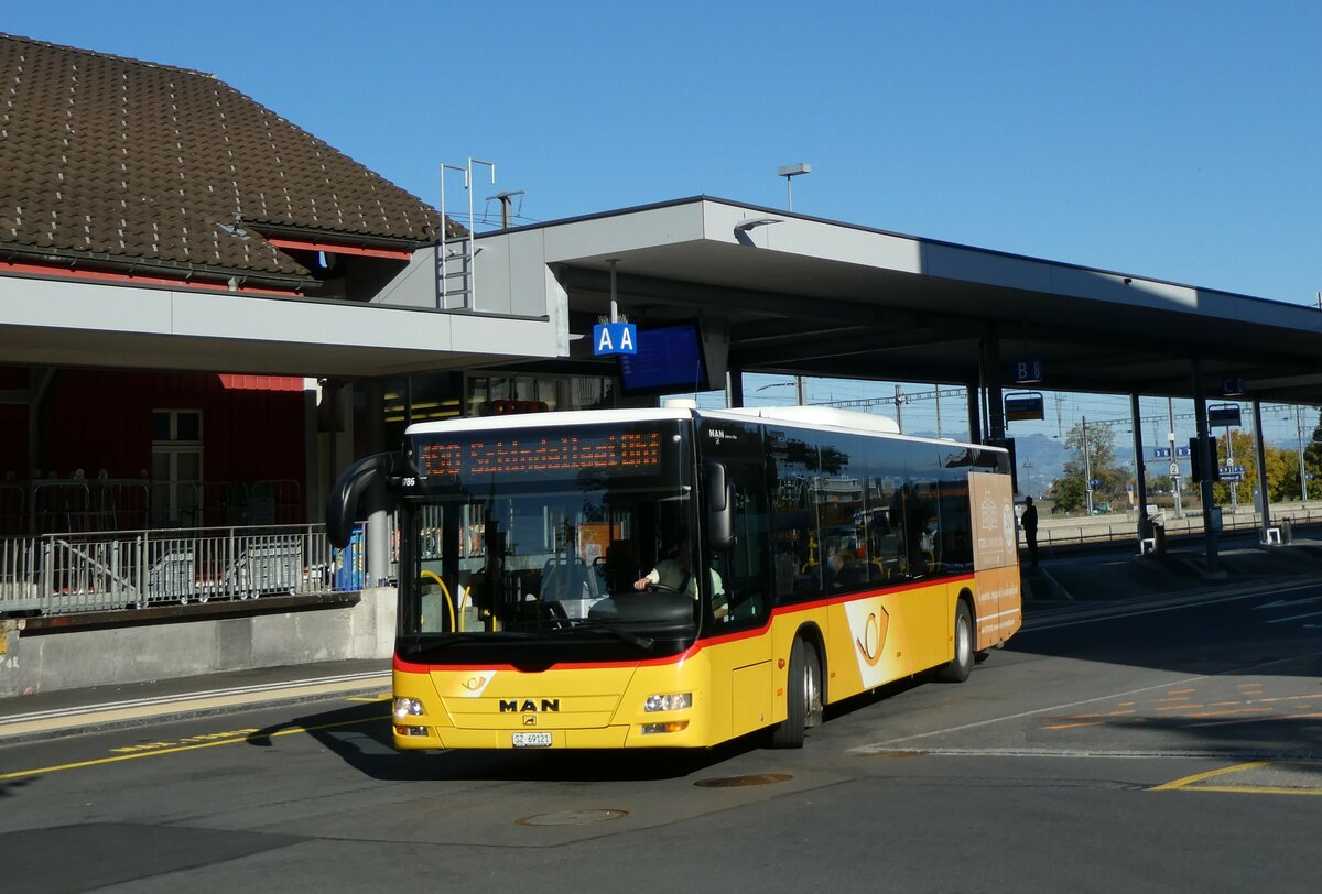 (229'794) - Lienert&Ehrler, Einsiedeln - SZ 69'121 - MAN (ex Schuler, Feusisberg) am 23. Oktober 2021 beim Bahnhof Pfffikon