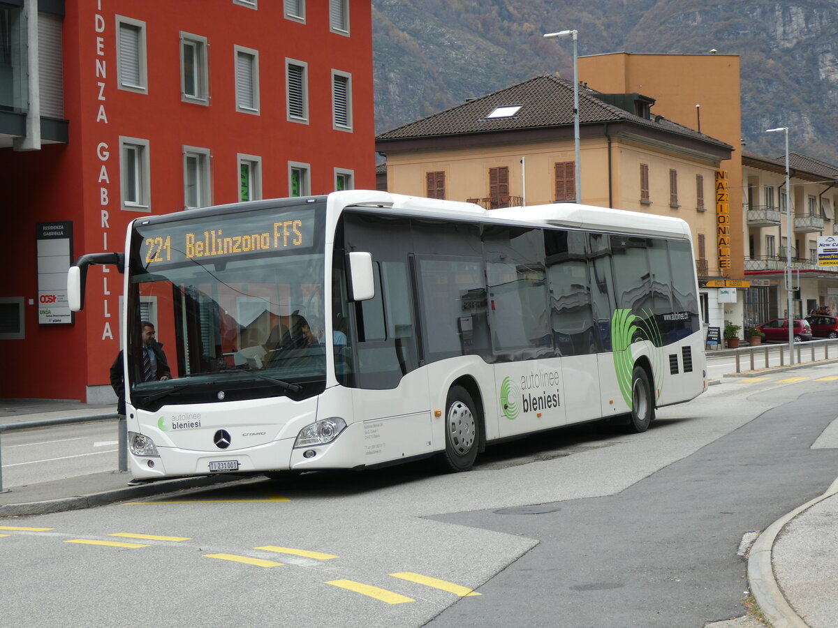 (230'423) - ABl Biasca - Nr. 1/TI 231'001 - Mercedes am 10. November 2021 beim Bahnhof Biasca