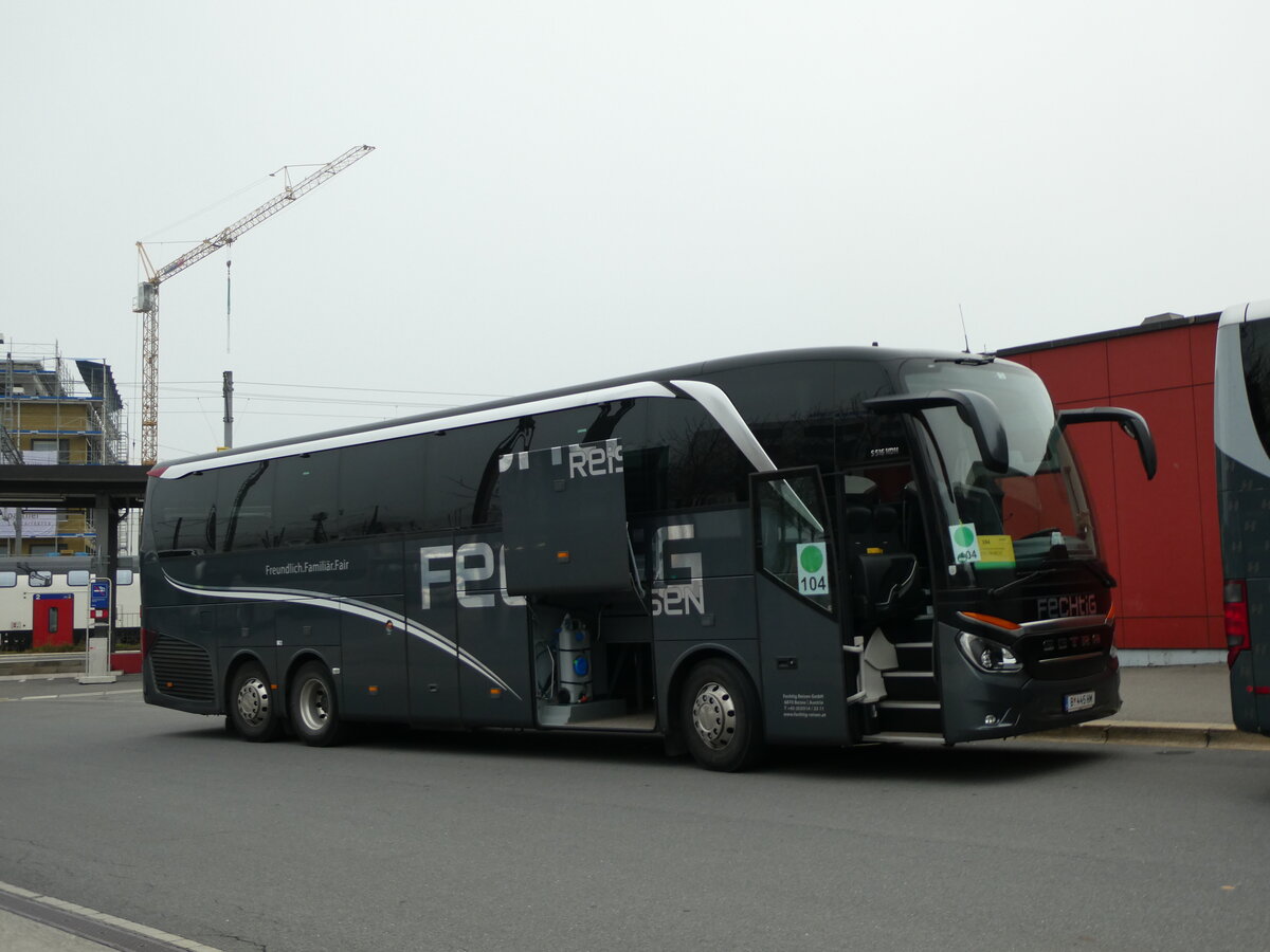 (230'578) - Aus Oesterreich: Fechtig, Bezau - B 445 HM - Setra am 12. November 2021 beim Bahnhof Sargans