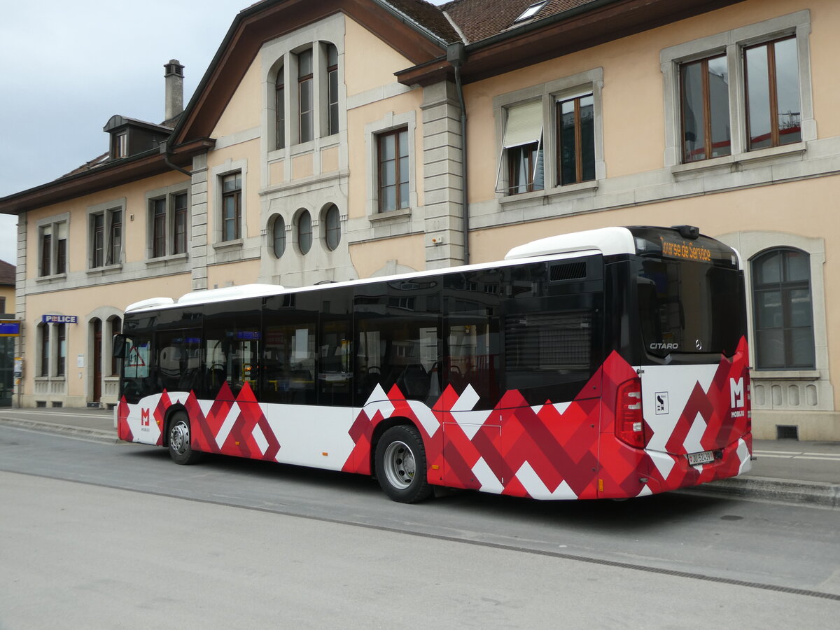 (230'591) - CarPostal Ouest - JU 52'439 - Mercedes am 13. November 2021 beim Bahnhof Delmont