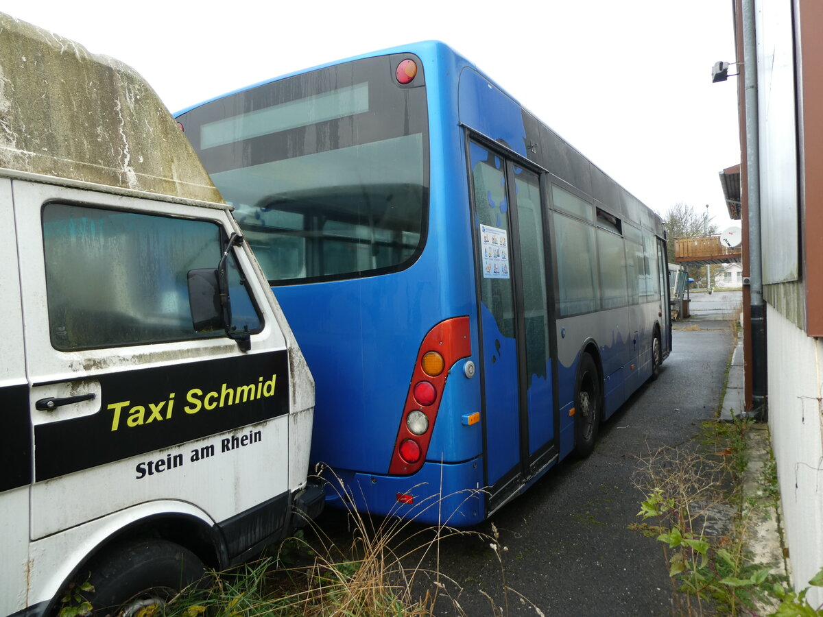 (230'753) - VMCV Clarens (Rtrobus) - Nr. 37 - Van Hool am 14. November 2021 in Faoug, Carrosserie Etter