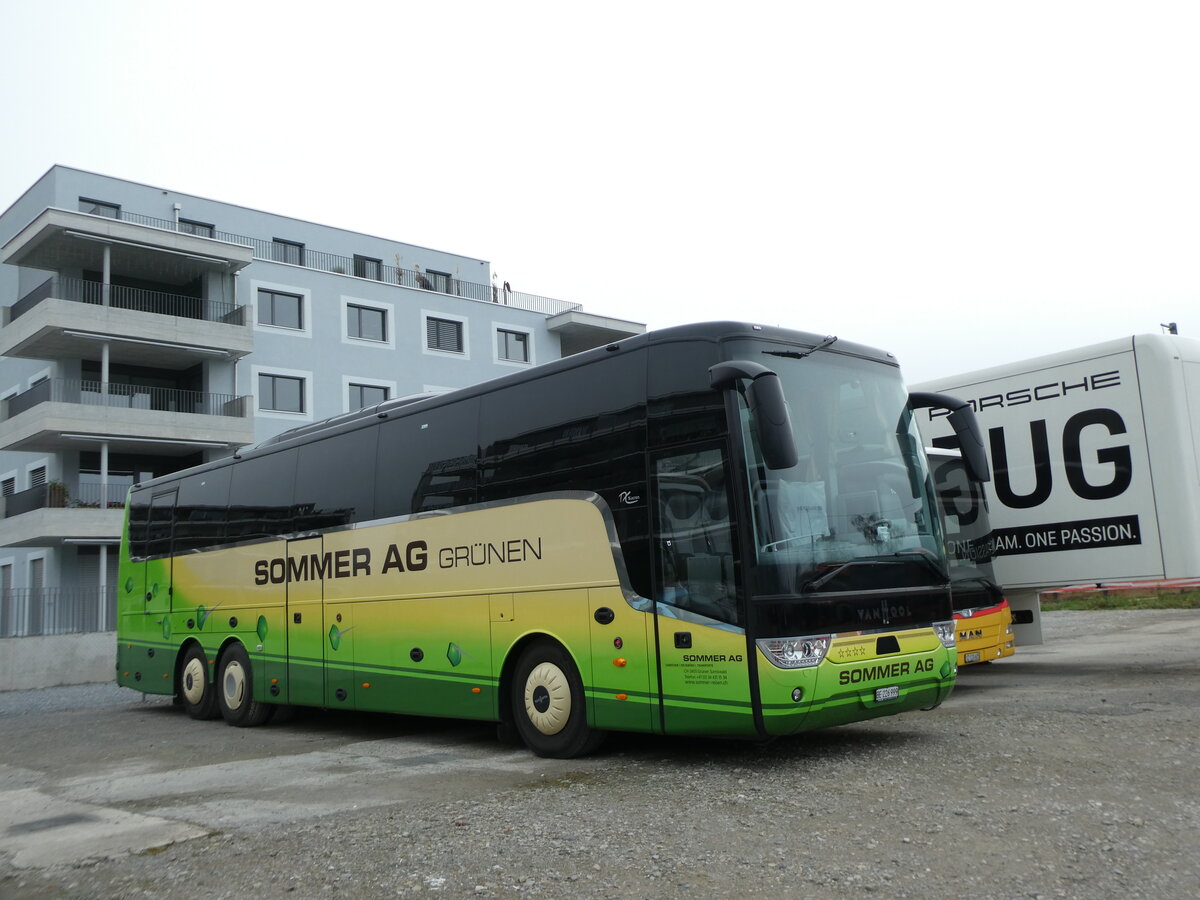 (230'870) - Sommer, Grnen - BE 226'999 - Van Hool am 21. November 2021 in Schmerikon, Thomann