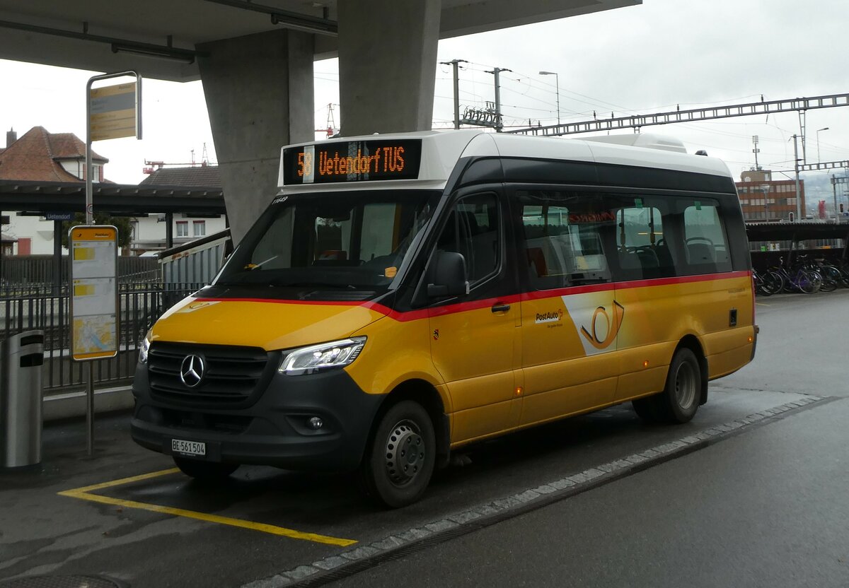 (230'892) - Ldi, Uetendorf - BE 561'504 - Mercedes am 22. November 2021 beim Bahnhof Uetendorf