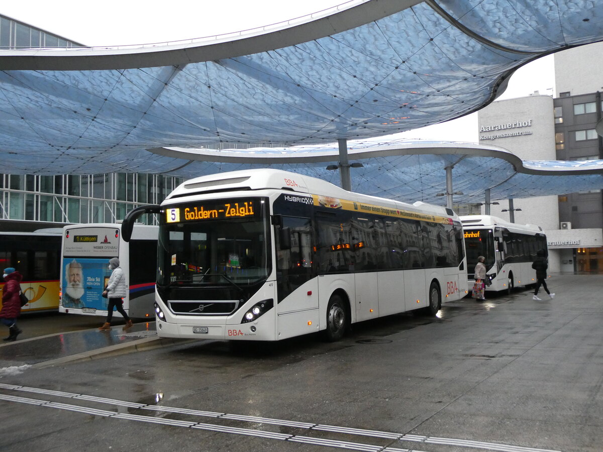 (231'110) - BBA Aarau - Nr. 49/AG 15'649 - Volvo am 11. Dezember 2021 beim Bahnhof Aarau