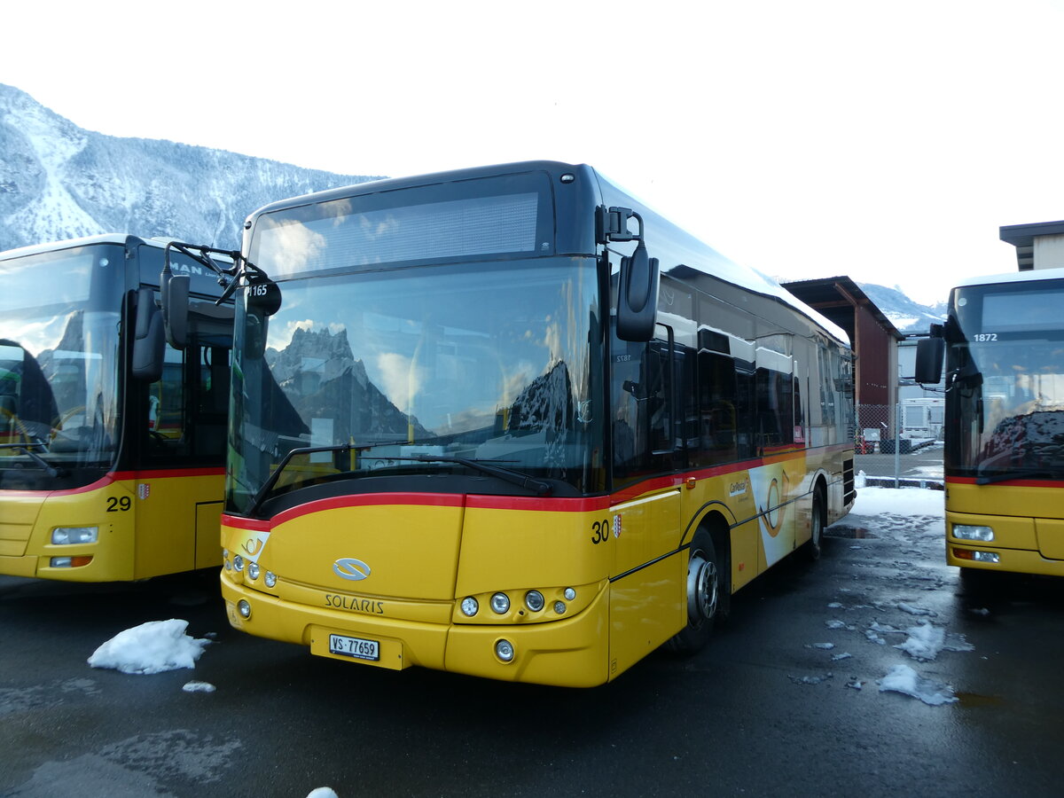 (231'157) - MOB Montreux - Nr. 30/VS 77'659 - Solaris am 12. Dezember 2021 in Collombey, Garage TPC