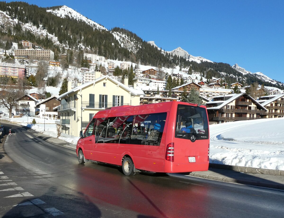 (231'442) - Leysin-Excursions, Leysin - VD 625'785 - Mercedes (ex VZO Grningen Nr. 251) am 18. Dezember 2021 in Leysin, Route des Ormonts