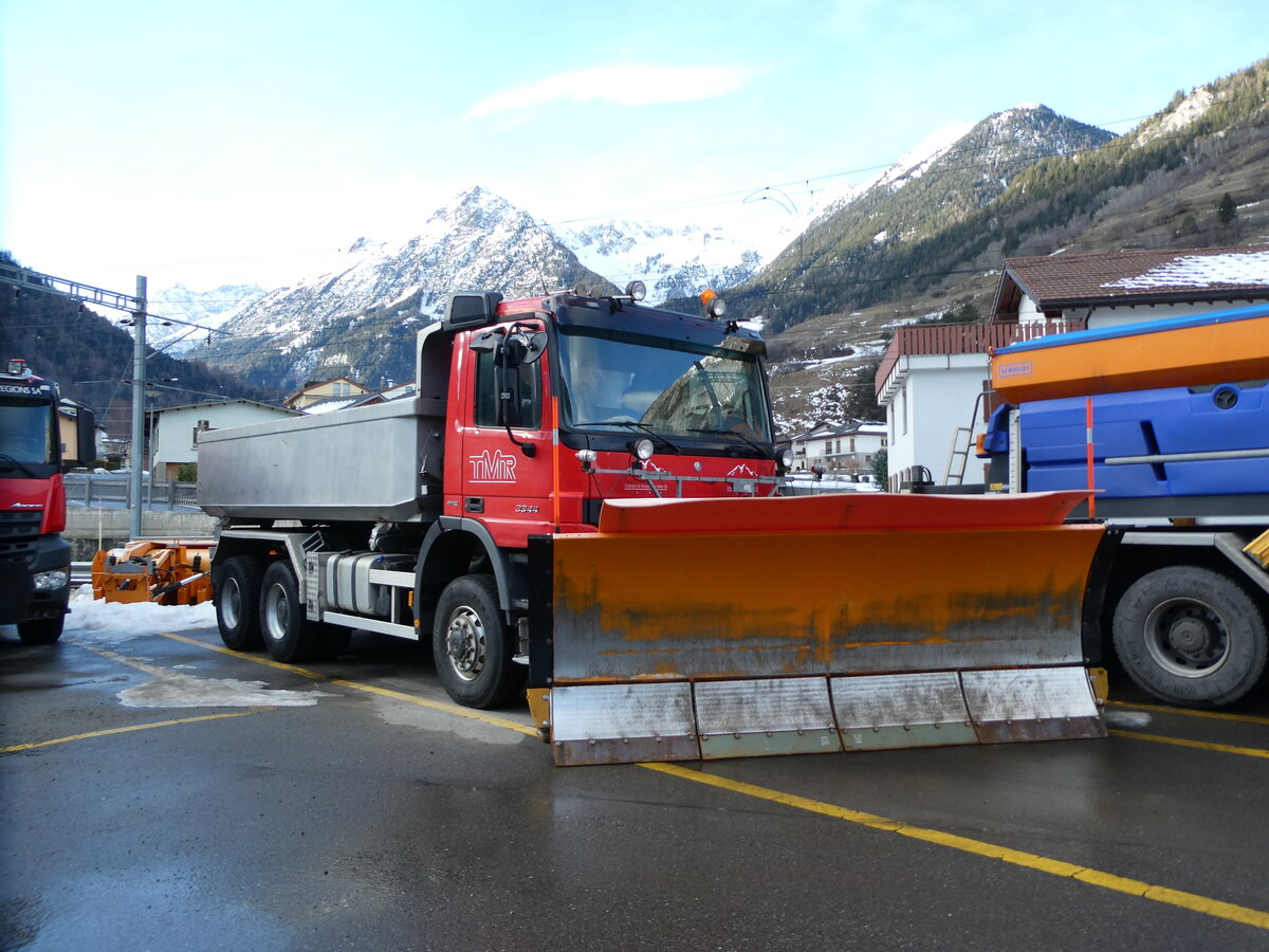 (231'726) - TMR Martigny - Nr. 30/VS 74'463 - Mercedes am 2. Januar 2022 in Orsires, Garage