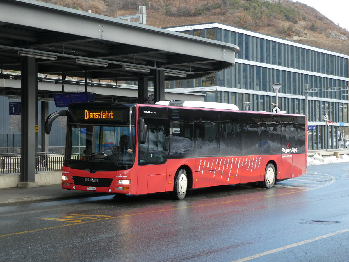 (231'756) - Ruffiner, Turtmann - VS 284'093 - MAN am 2. Januar 2022 beim Bahnhof Leuk