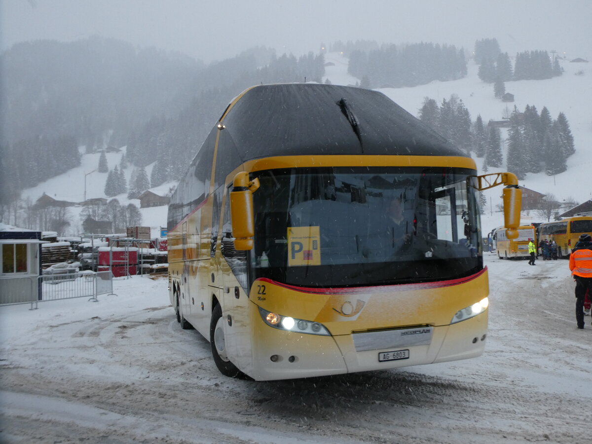 (231'797) - Tschannen, Zofingen - Nr. 22/AG 6803 - Neoplan (ex PostAuto Graubnden) am 9. Januar 2022 in Adelboden, Weltcup