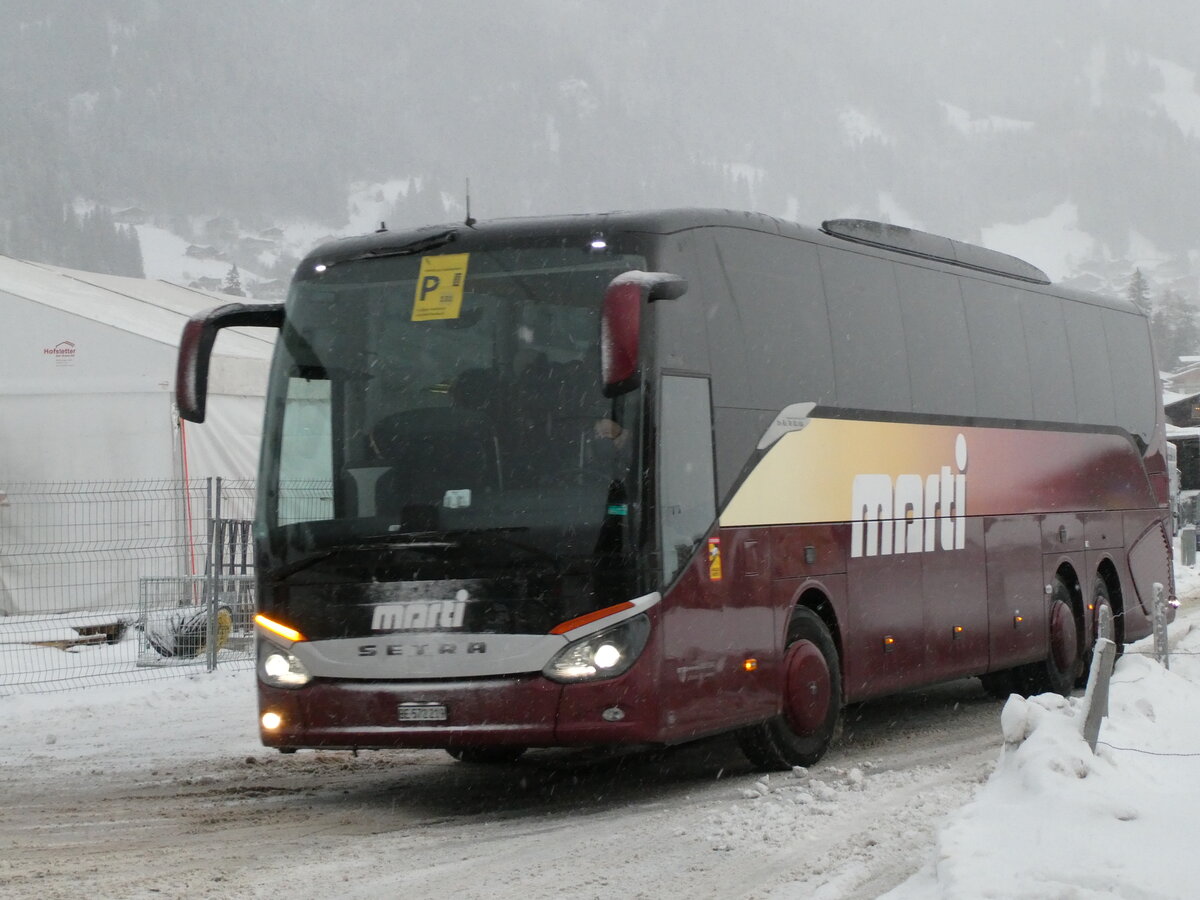 (231'809) - Marti, Kallnach - Nr. 19/BE 572'219 - Setra am 9. Januar 2022 in Adelboden, Weltcup