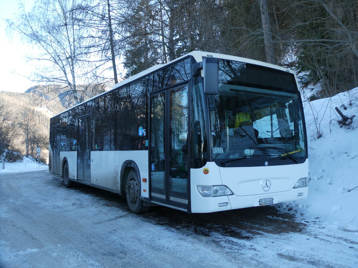 (232'119) - Buchard, Leytron - Nr. 71/VS 240'469 - Mercedes (ex MBC Morges Nr. 80) am 19. Januar 2022 in La Tzoumaz, Villy