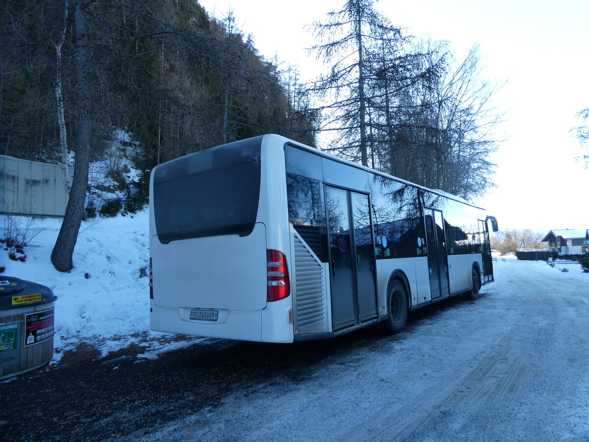 (232'122) - Buchard, Leytron - Nr. 71/VS 240'469 - Mercedes (ex MBC Morges Nr. 80) am 19. Januar 2022 in La Tzoumaz, Villy