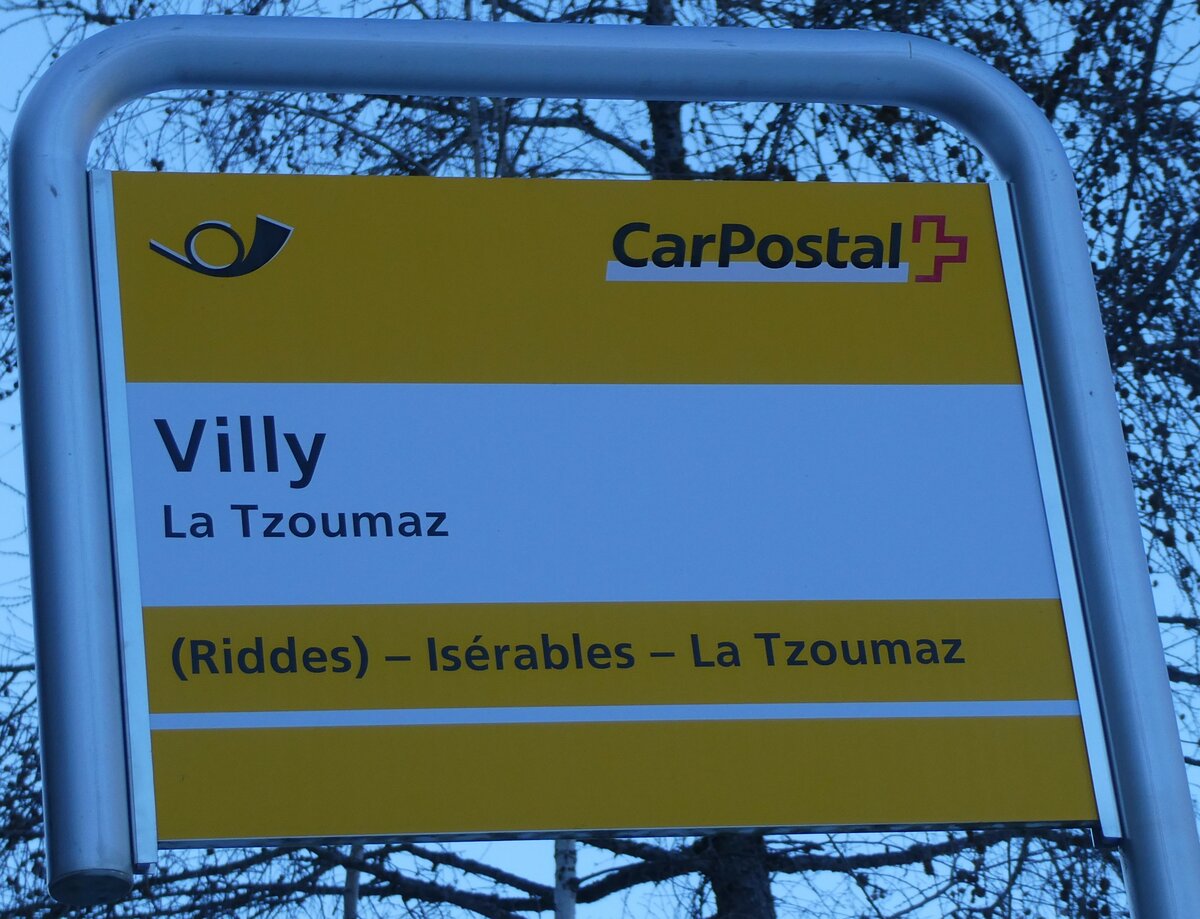 (232'126) - PostAuto-Haltestellenschild - La Tzoumaz, Villy - am 19. Januar 2022