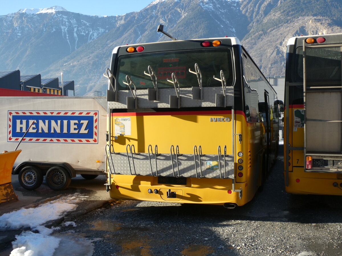 (232'388) - PostAuto Wallis - Nr. 6 - Irisbus am 23. Januar 2022 in Saxon, Garage Visa