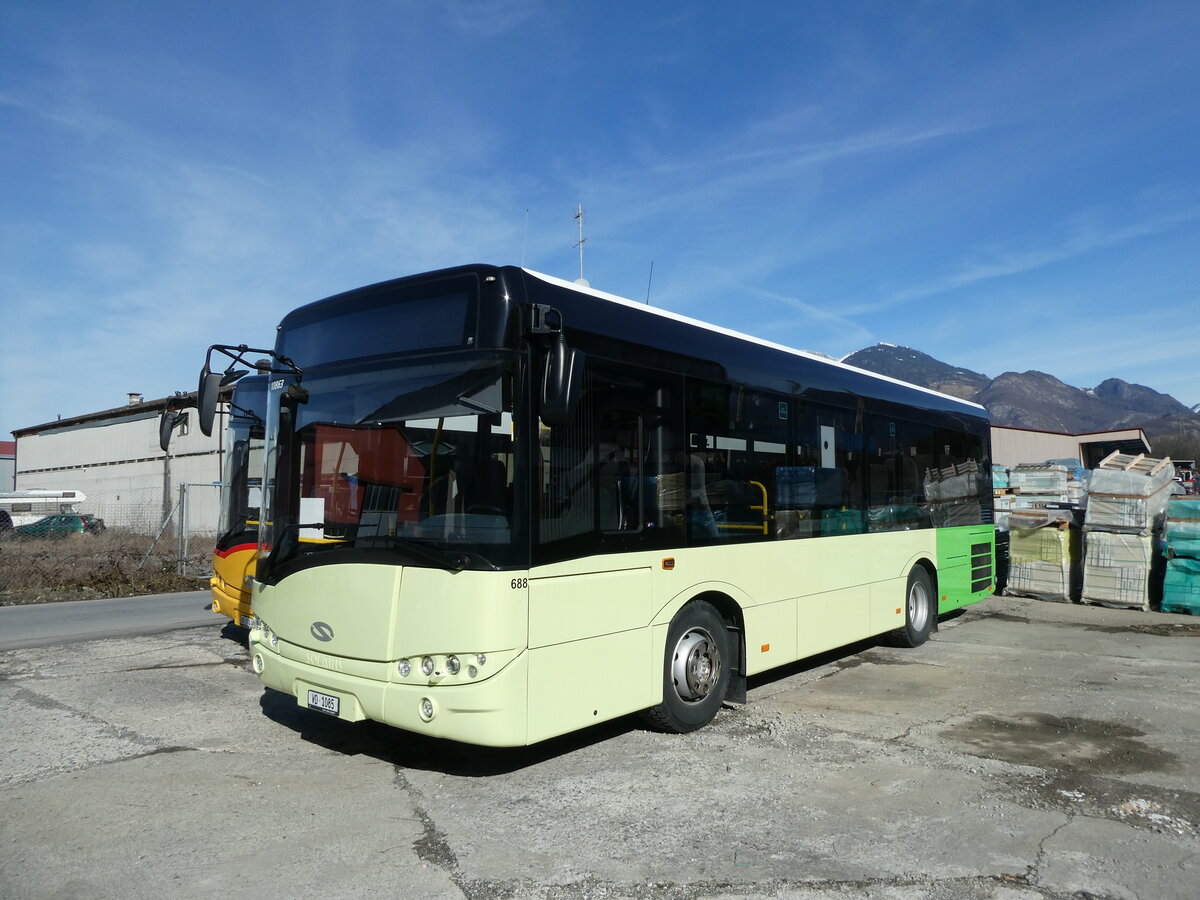 (232'782) - TPC Aigle - Nr. 688/VD 1085 - Solaris (ex Nr. CP07) am 12. Februar 2022 in Collombey, Garage