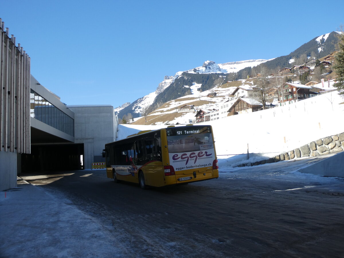 (232'868) - Grindelwaldbus, Grindelwald - Nr. 15/BE 525'871 - MAN am 13. Februar 2022 in Grindelwald, Terminal