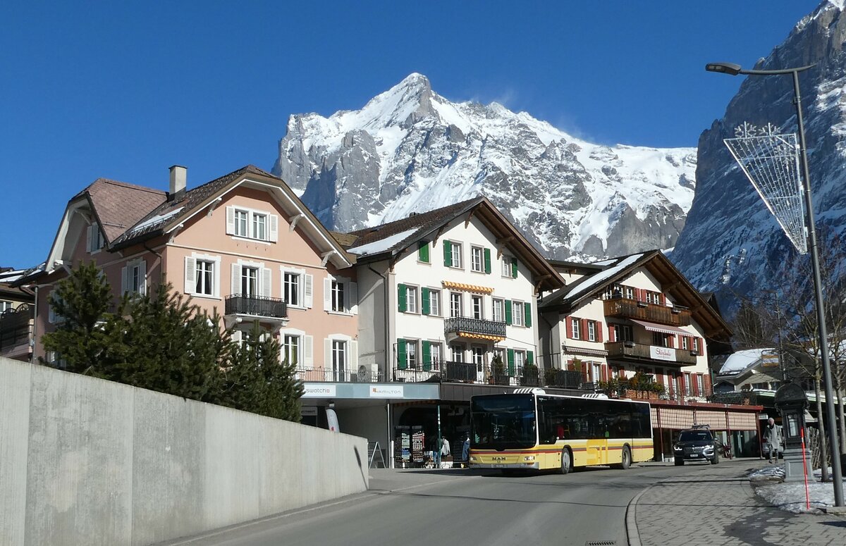 (233'275) - STI Thun - Nr. 129/BE 800'129 - MAN am 27. Februar 2022 in Grindelwald, Sportzentrum (Einsatz Grindelwaldbus)