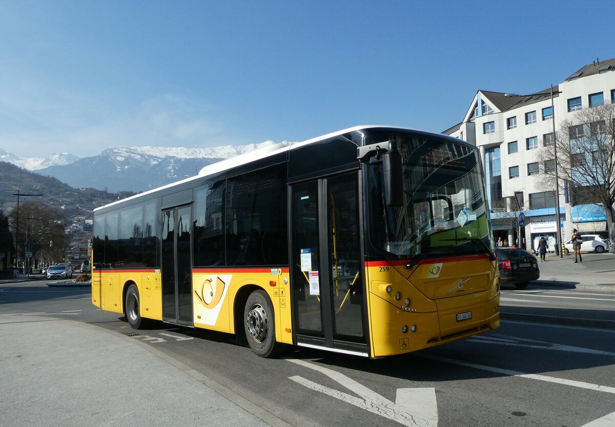 (233'470) - Buchard, Leytron - Nr. 259/VS 346'746 - Volvo am 7. Mrz 2022 beim Bahnhof Sion