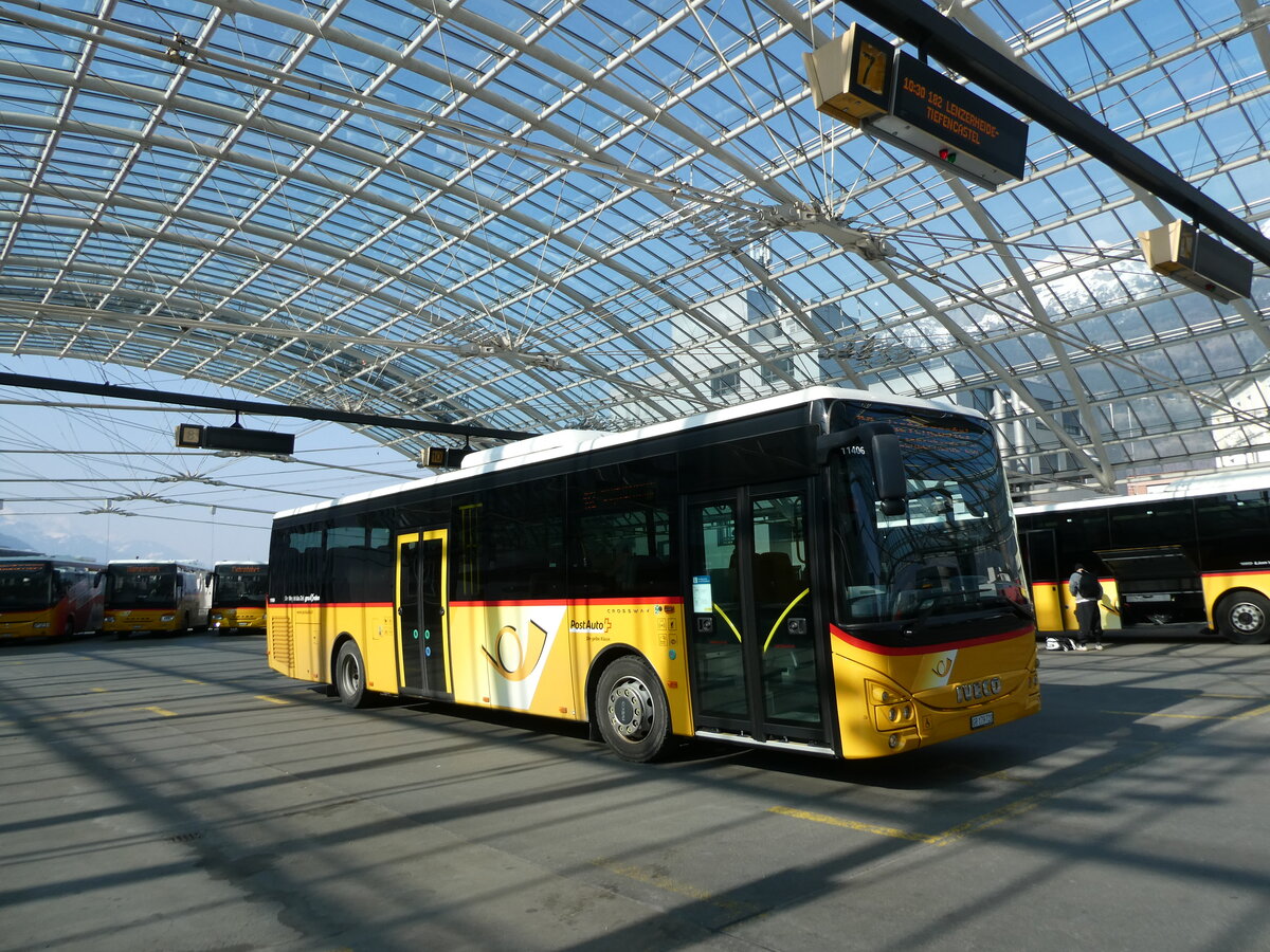 (233'755) - PostAuto Graubnden - GR 179'720 - Iveco am 11. Mrz 2022 in Chur, Postautostation